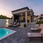 Evita Zadarvillas Skabrnje