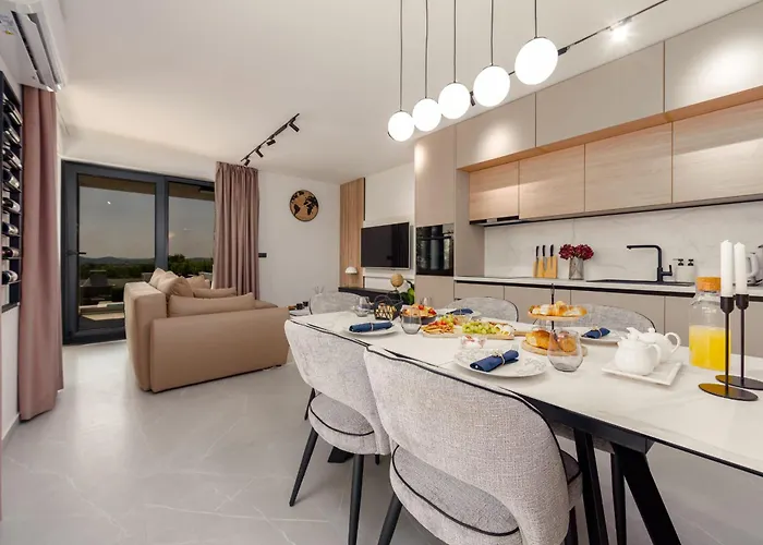 Evita Zadarvillas * Skabrnje