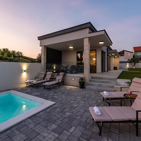 Evita Zadarvillas Skabrnje