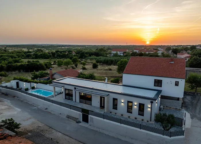 Evita Zadarvillas וילה *